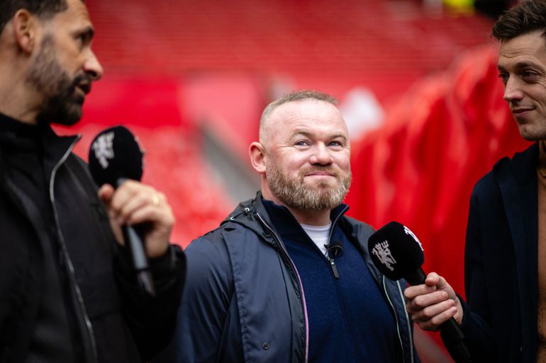 Wayne Rooney verbaast vrienden met bizarre onthulling: 'Als ik alleen in bed ben...'