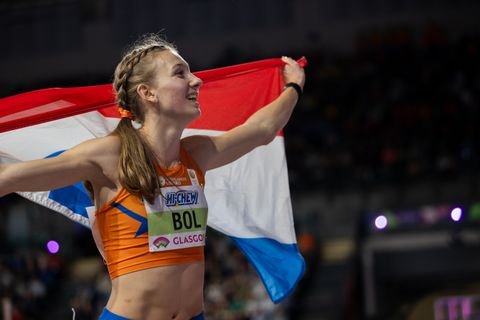 Femke Bol onthult dagschema en guilty pleasure: 'Het eerste wat ik doe is mijn vriend appen'