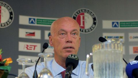 Jorien van den Herik (80) wil geen KNVB-voorzitter meer worden: 'Te veel werk, past nu niet'