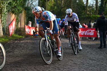 Frank van den Broek opvallende winnaar Ronde van Turkije na door regen geneutraliseerde rit