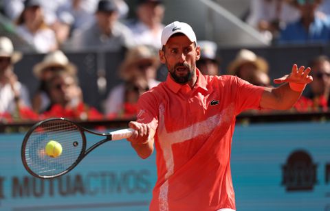 Toptennisser Novak Djokovic verrassend uitgeschakeld door 24-jarige bij eerste optreden in Madrid