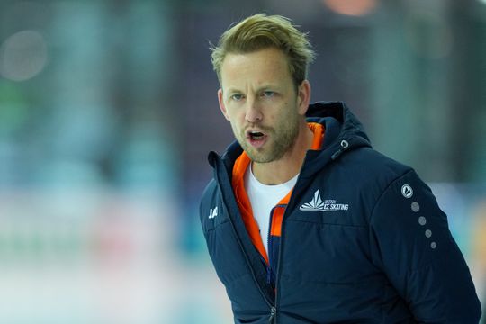 Oud-topschaatser duikt op als dragqueen: 'Die vrouwelijke kant was wel lastig'
