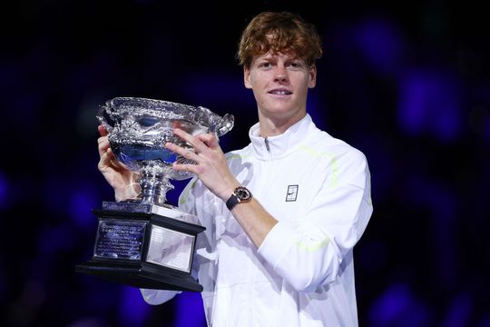 Geschorste toptennisser Jannik Sinner kan zonder te spelen in historisch recordlijstje komen