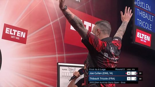 Darters zorgen voor 'meest hilarische leg' ooit in Euro Tour: 'Zullen we een muntje opgooien?'