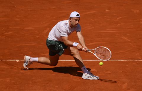 Broer roept toptennisser Tallon Griekspoor tot de orde tijdens nederlaag tegen topper in Madrid: 'Stoppen nu'