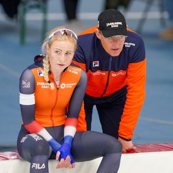 Marijke Groenewoud laat, met haperende stem, van zich horen