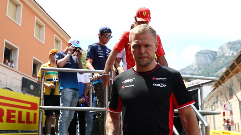 Kevin Magnussen deed naar eigen zeggen niets fout bij crash Sergio Pérez: 'Hij reed mij de muur in'