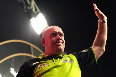 Dutch Darts Championship | Michael van Gerwen verliest nét aan in halve finale