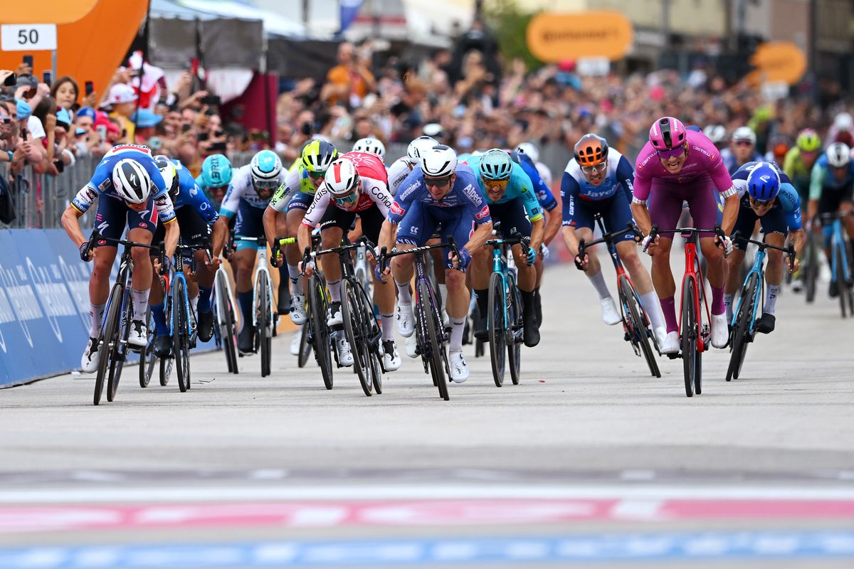 Giro d'Italia, etappe 21 | Koninklijke sprint in Rome tijdens slotrit