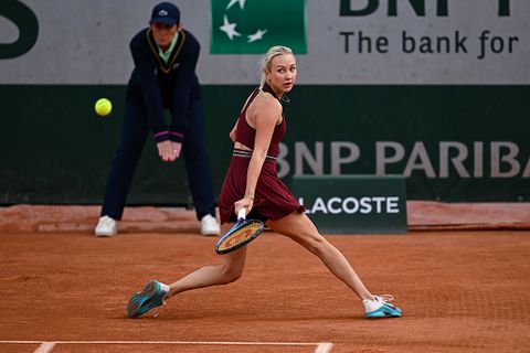 Russische tennisster (24) juicht uitbundig voor Tallon Griekspoor op Roland Garros