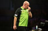 Goede vriend Vincent van der Voort steunt topdarter Michael van Gerwen in zware periode na relatiebreuk: 'Het is heel verdrietig allemaal'