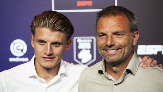 Eredivisie Awards: Sem Steijn slaat knappe dubbelslag, ervaren Bryan Linssen (34) krijgt bijzondere prijs