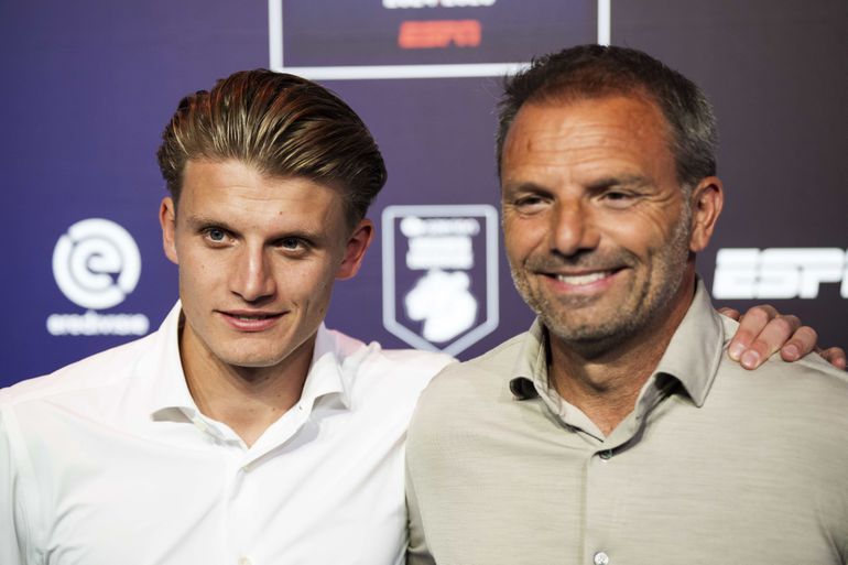 Eredivisie Awards: Sem Steijn slaat knappe dubbelslag, ervaren Bryan Linssen (34) krijgt bijzondere prijs