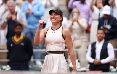 Spaanse toptennisster wint kraker op Roland Garros, maar mist steun van bekende vriend