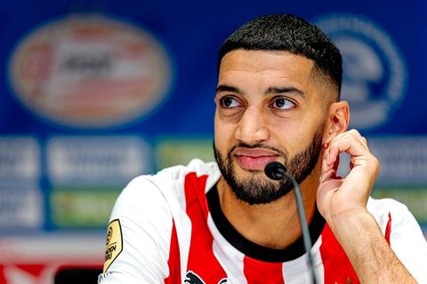 Dit is het meest populairste Eredivisie-shirt van afgelopen seizoen: PSV-uitblinker levert duizenden euro's op