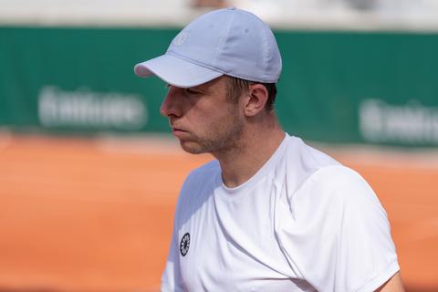 Deceptie voor Tallon Griekspoor op Roland Garros: toptennisser direct ten onder in bloedheet Parijs