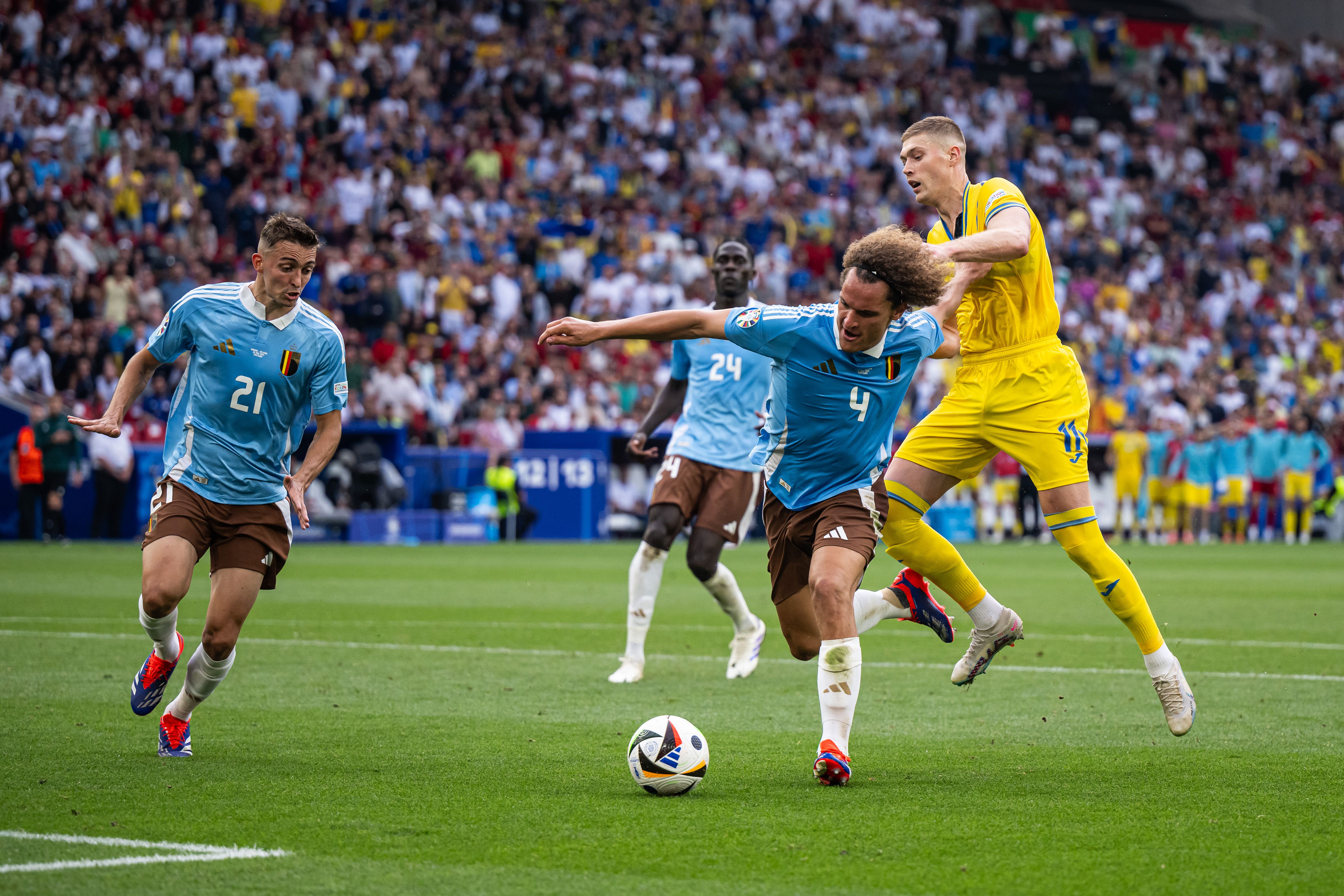 Zwak België loopt op EK groepswinst mis en wacht loodzware missie in de achtste finales