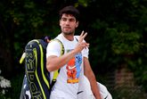 Toptennisser Carlos Alcaraz zet opvallende stap na geruchten over liefdesleven: 'Hoop dat we anderen inspireren'