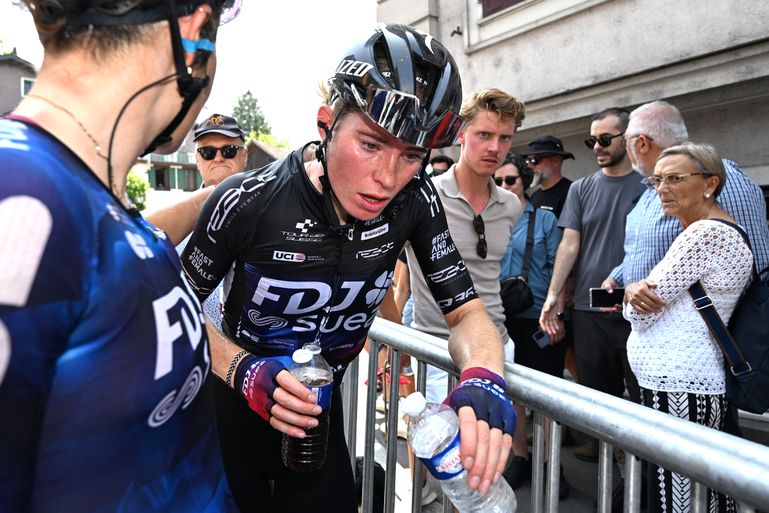 Boze wielrensters zijn er helemaal klaar mee in aanloop naar Tour de France: 'Inkomsten belangrijker dan mensenlevens'