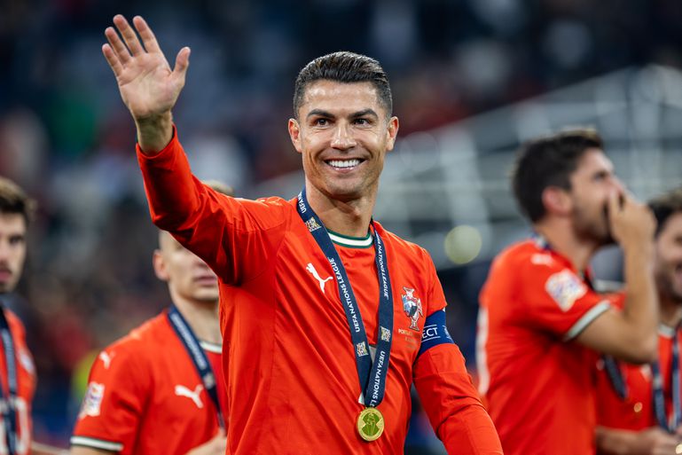 Meest lucratieve contract ooit: 'Cristiano Ronaldo beloond met gigantisch salaris bij Al-Nassr'