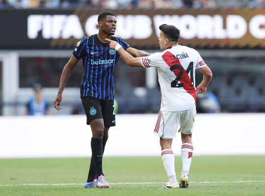 Denzel Dumfries moet vluchten na chaos op WK voor clubs: ruzie met oude bekende laait op