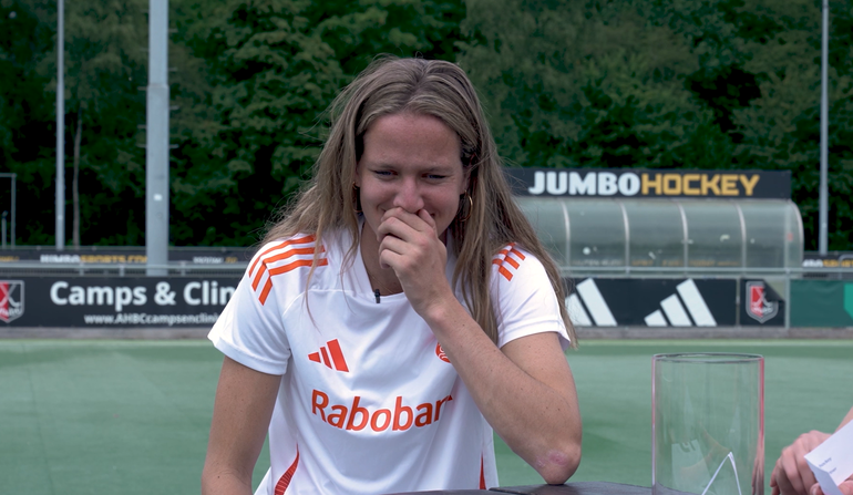 Nederlandse tophockeyster (25) verklaart liefdesbreuk na lange relatie: 'Voor nu beter om wegen te scheiden'