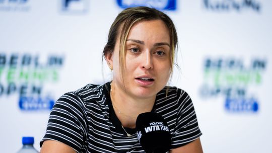 Geplaagde toptennisster doet boekje open over relatie met collega: 'Ben er helaas aan gewend geraakt'