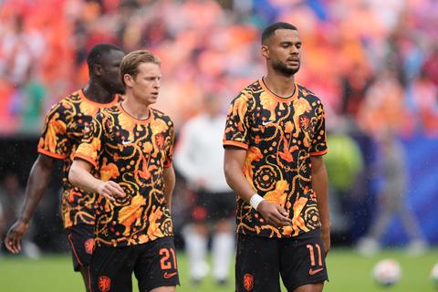 Naam van Oranje-international zorgt voor enorme hilariteit op Zuid-Afrikaanse TV