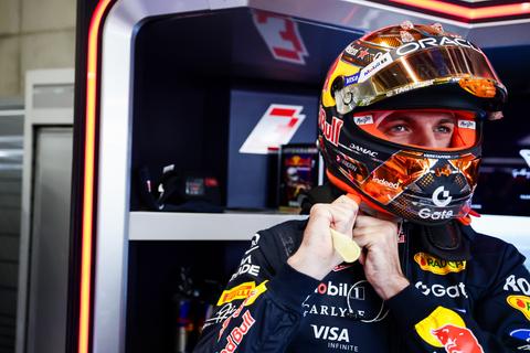 Max Verstappen in de problemen bij start GP Oostenrijk door 'heel wonderlijk' geluid: 'Dit is niet wat Red Bull wil'