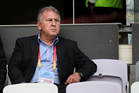 Incidenten stapelen zich op tijdens Olympische Spelen: voetballegende (71) beroofd van bijna een half miljoen euro