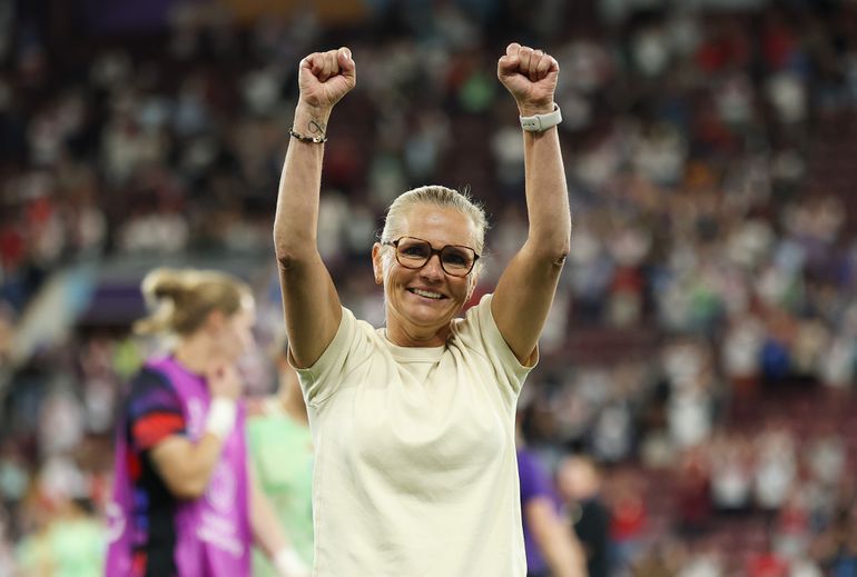 Karige beloning voor Sarina Wiegman en Engeland als ze het EK voetbal winnen: 'Ze krijgen meer sympathie'