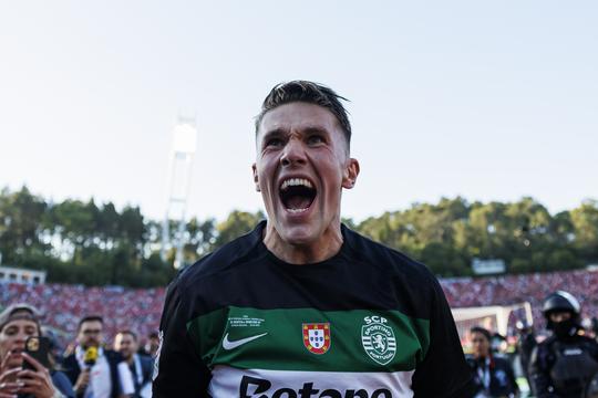 Stakende topspits krijgt zijn zin en maakt droomtransfer naar Premier League voor gigantisch bedrag