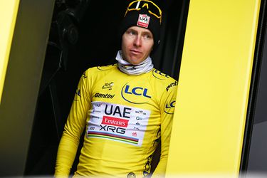 Geletruidrager Tadej Pogacar open over 'loodzware' Tour de France: 'Een heel ander niveau'