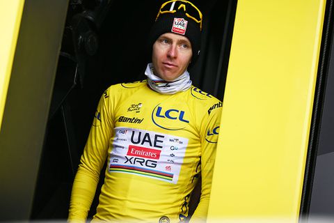 Geletruidrager Tadej Pogacar open over 'loodzware' Tour de France: 'Een heel ander niveau'