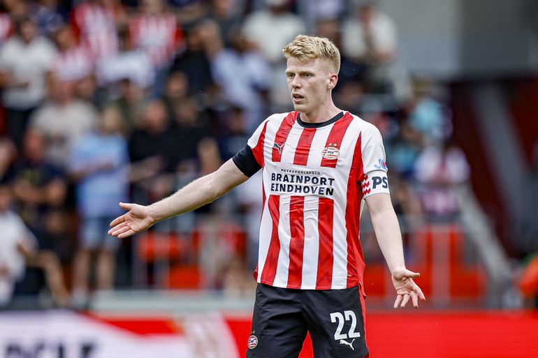 PSV laat fans in de steek tijdens oefenduel: 'Zo ongeveer de slechte uitvinding aller tijden'