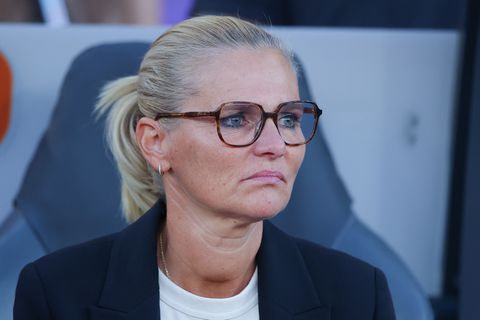 Grote bezorgdheid rondom Sarina Wiegman en Engelse vrouwenteam: 'Het geeft mij koppijn'