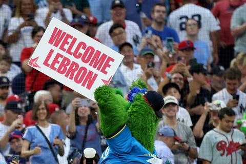 Waarom de komst van NBA-grootheid LeBron James de stad Philadelphia compleet op z’n kop zet