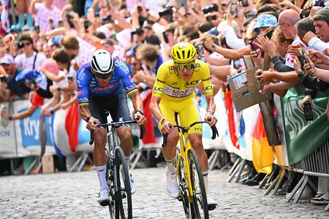 Mathieu van der Poel sluit succesvolle Tour de France af met flinke geldprijs