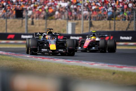 Max Verstappen maakt indruk met verrassende actie in GP van Hongarije: 'Een moment van briljantie'