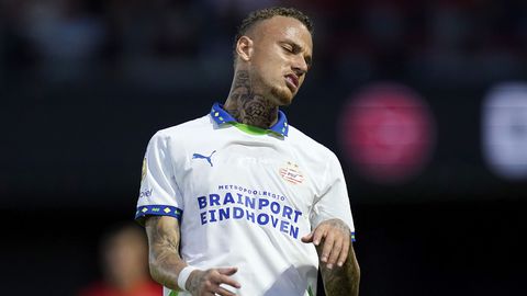 Flinke ergernis om misbaar 'kinderlijke' Noa Lang bij PSV: 'Zo ga je een hekel aan hem krijgen'