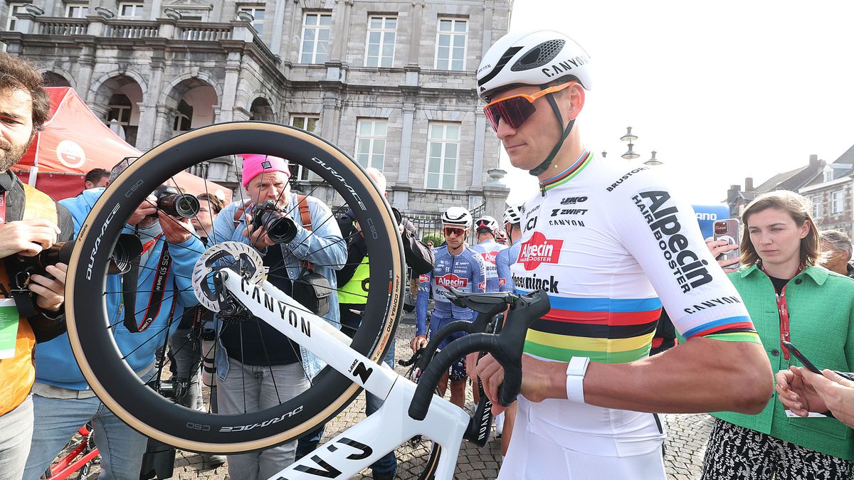 Speciale voorbereiding voor Mathieu van der Poel op WK wielrennen: debuut in vijfdaagse koers