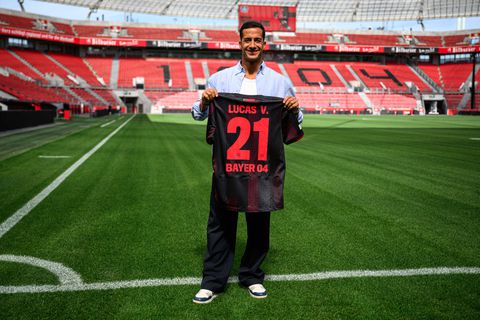 Erik ten Hag krijgt versterkt zich met Real Madrid-legende bij Bayer Leverkusen