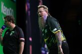 Simon Whitlock krijgt zomaar 12.500 pond gratis van de PDC. Waarom? ©PDC