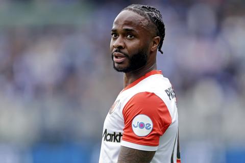 Feyenoord-flop Raheem Sterling (31) riskeert celstraf: grote problemen na crash met Lamborghini