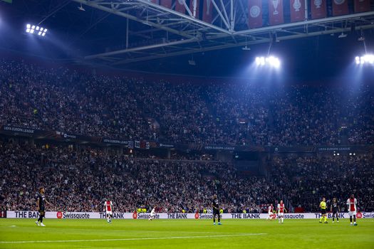 Ajacieden halen hun gram bij Besiktas-fans: ArenA licht op na doelpunten Ajax