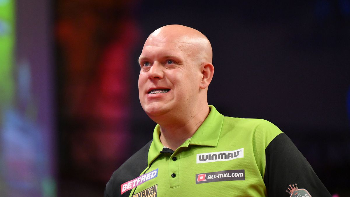 Michael van Gerwen moet noodgedwongen stap terug doen na droomweek: 'Gezondheid gaat voor'