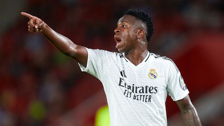 Real Madrid krijgt z'n zin: straffen uitgedeeld aan voetbalfans die Vinicius Junior racistisch bejegenden