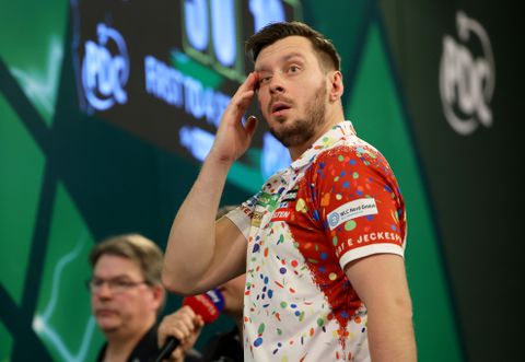 Vaste gast op WK darts twijfelt over toekomst: 'Ik weet niet eens of ik wel een tourcard wil'