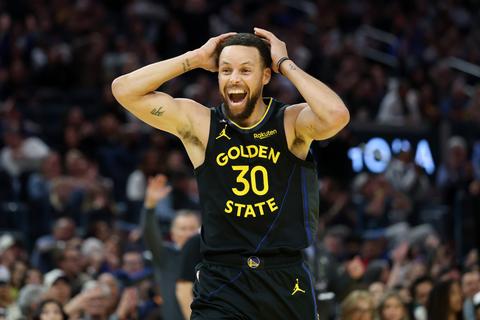 NBA-icoon Stephen Curry tekent nieuw contract en doorbreekt magische grens: 'Ik ga nergens heen'