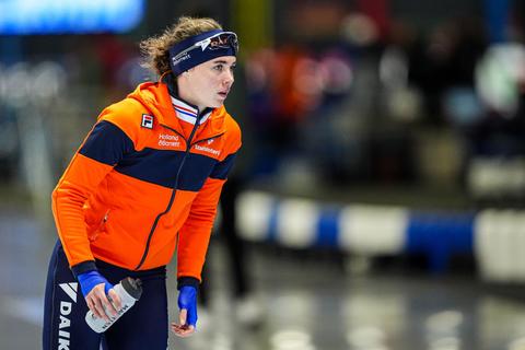 Oud-topschaatster Dione Voskamp komt bijzonder voor de dag tijdens nieuwe, sportieve uitdaging
